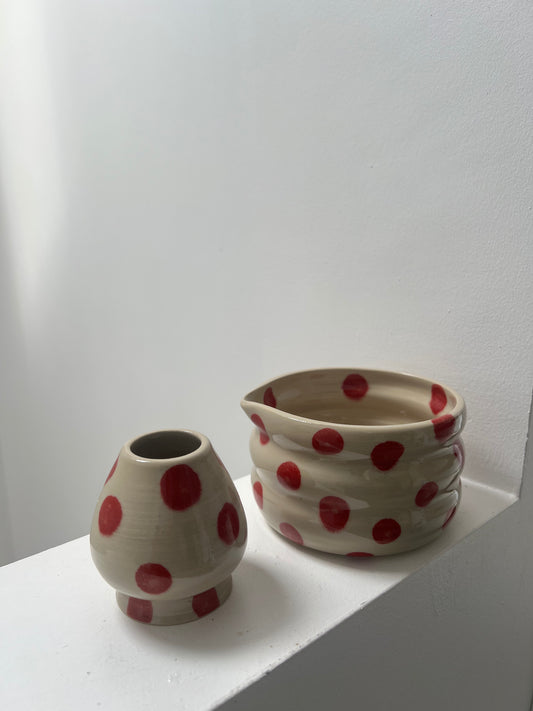 Whisk bowl - Polka dot red